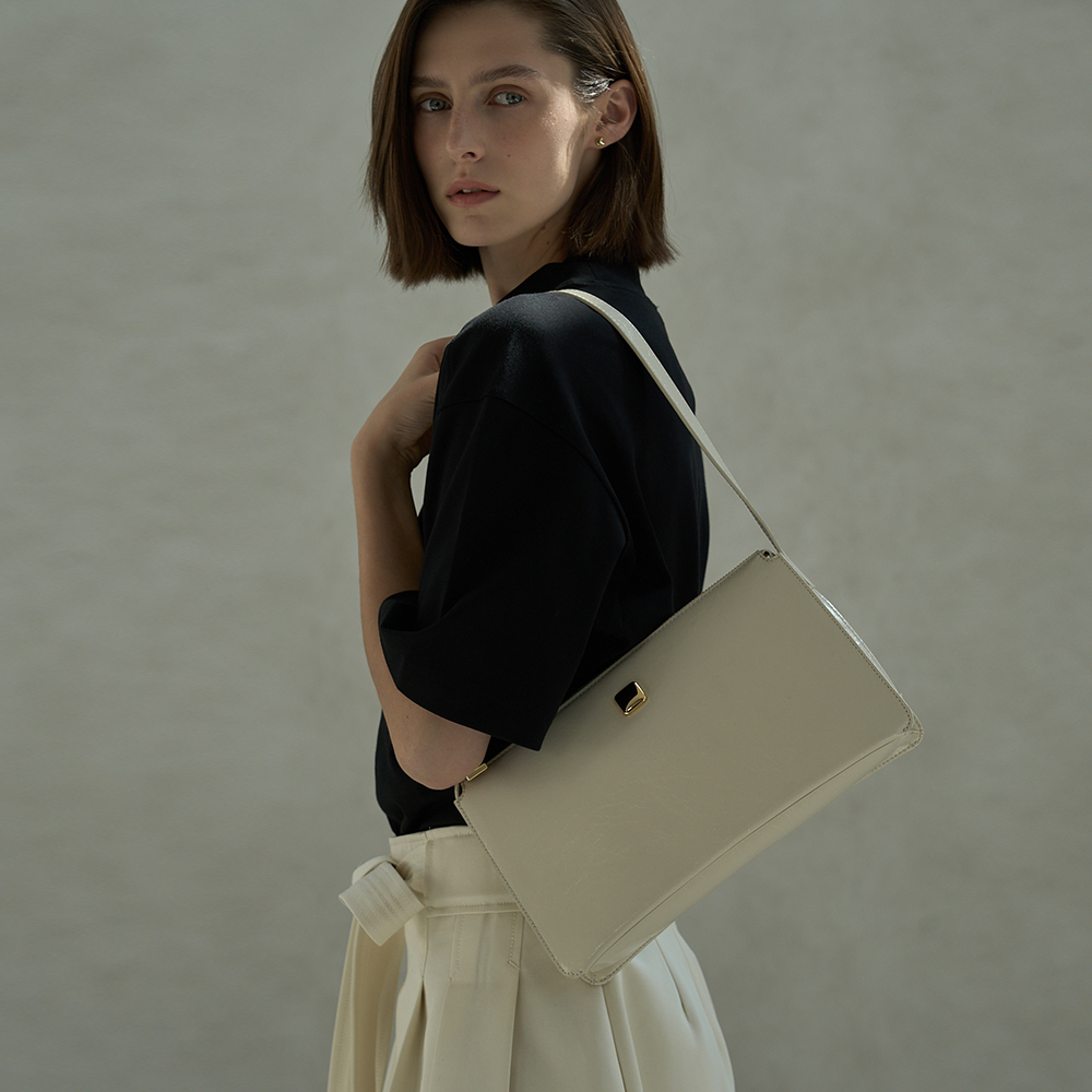 에임에이지 스튜디오 QM_BROOKLYN MEDIUM BLACK