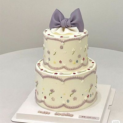 할로윈 첫 번째 생일 케이크