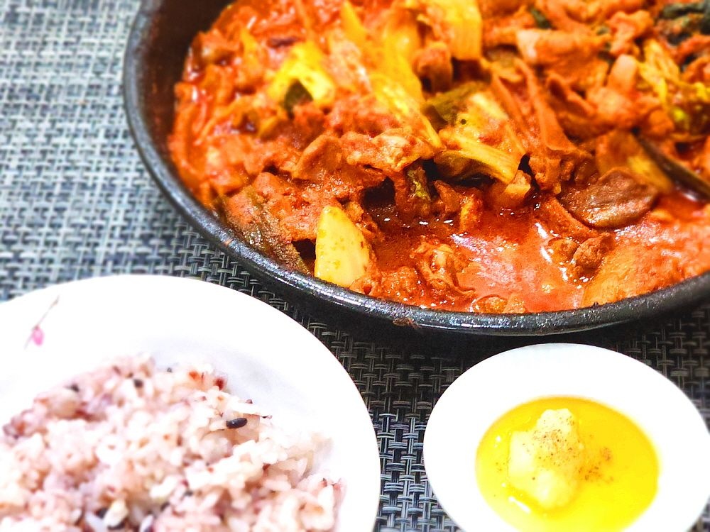 선산곱창 전골 2인분(2.2kg) 곰스패밀리 돼지 곱창집 구미맛집 밀키트 캠핑 택배