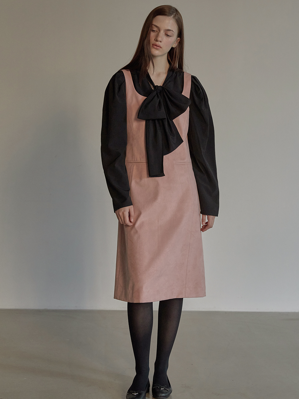 비뮤즈맨션 Suede sleeveless dress - Coral pink