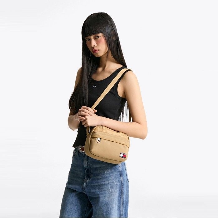 TOMMY JEANS 타미진스 정상가: 119000  에센셜 데일리 크로스오버백 T32F0ABG20TWT1RBR