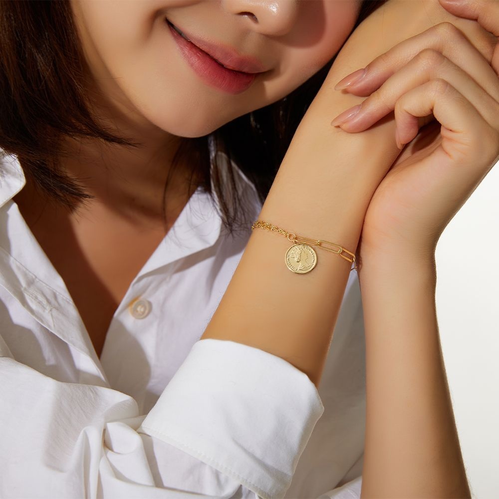 14K 큐브 레이어드 엘리자베스 코인 클립 체인 금 팔찌