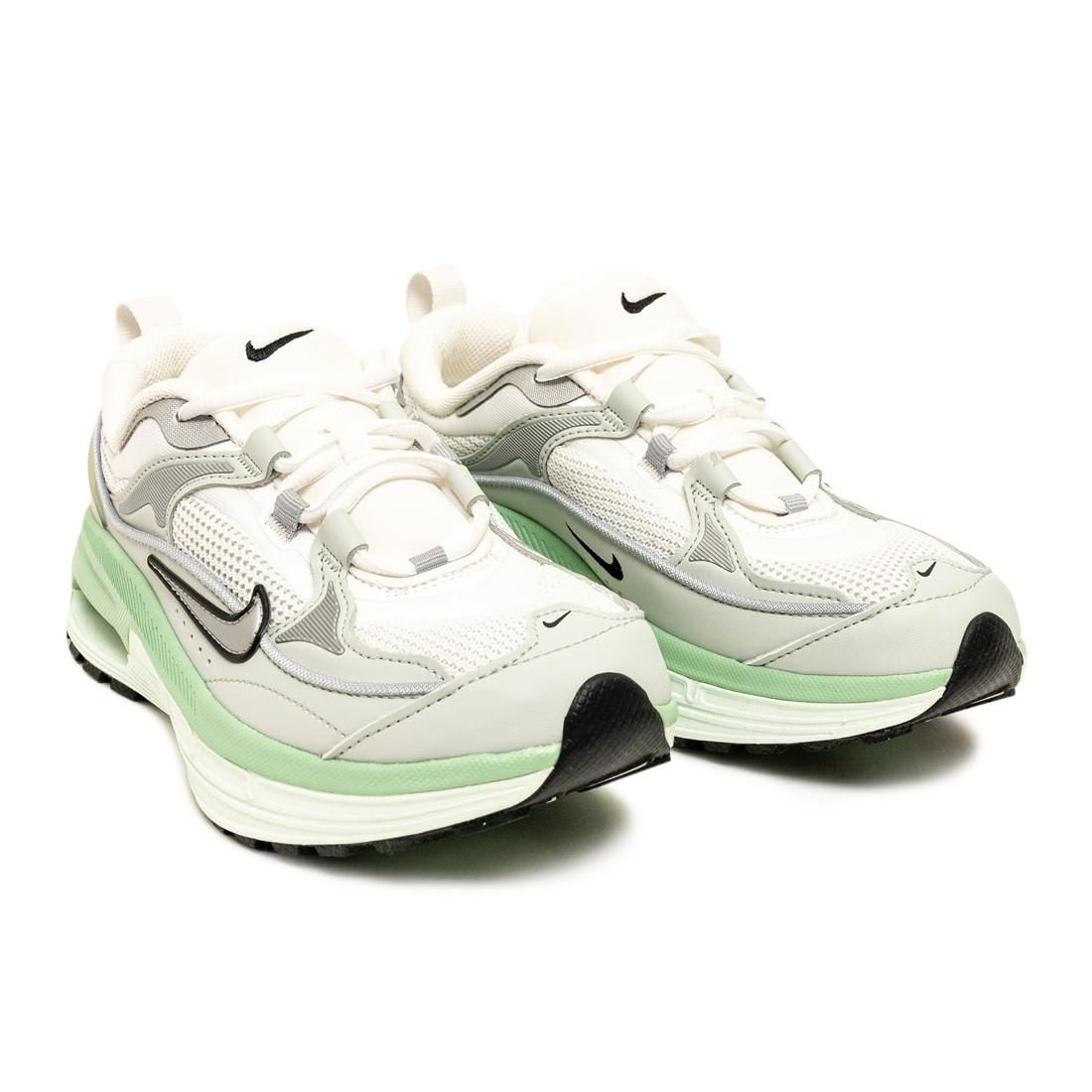 [해외] 나이키 에어 맥스 블리스 써밋 화이트 메탈릭 실버 블랙 DH5128-103 여성용