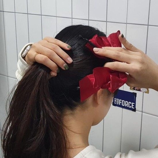 올림머리 쉬고급폰 왕리본 바나나핀 레드