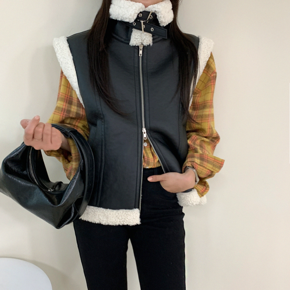 미아마스빈 칼페온 레더 무스탕 조끼