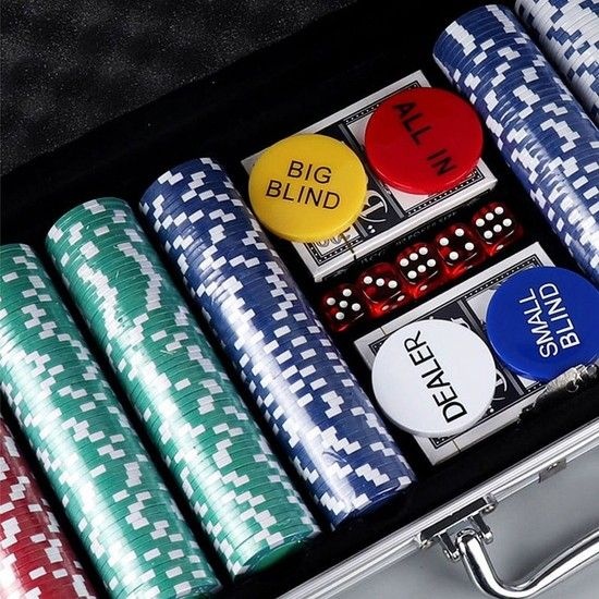 홀덤펍 국제규격 경기용 카지노칩 세트 100개 보드카페 보드게임용품 홀덤게임 보드게임창업