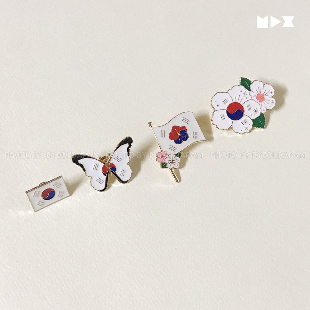 태극기 무궁화 깃발 나비 뱃지 우리나라 대한민국 단체 학교 삼일절 현충일 제헌절 광복절 한글날