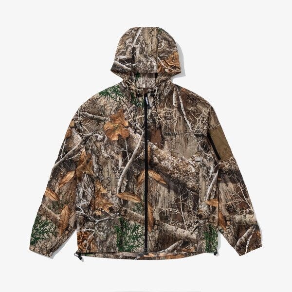 [NEWERA] [AK수원점] [뉴에라] [공용]테크 라이트 웨이트 재킷 리얼 트리(14179119)