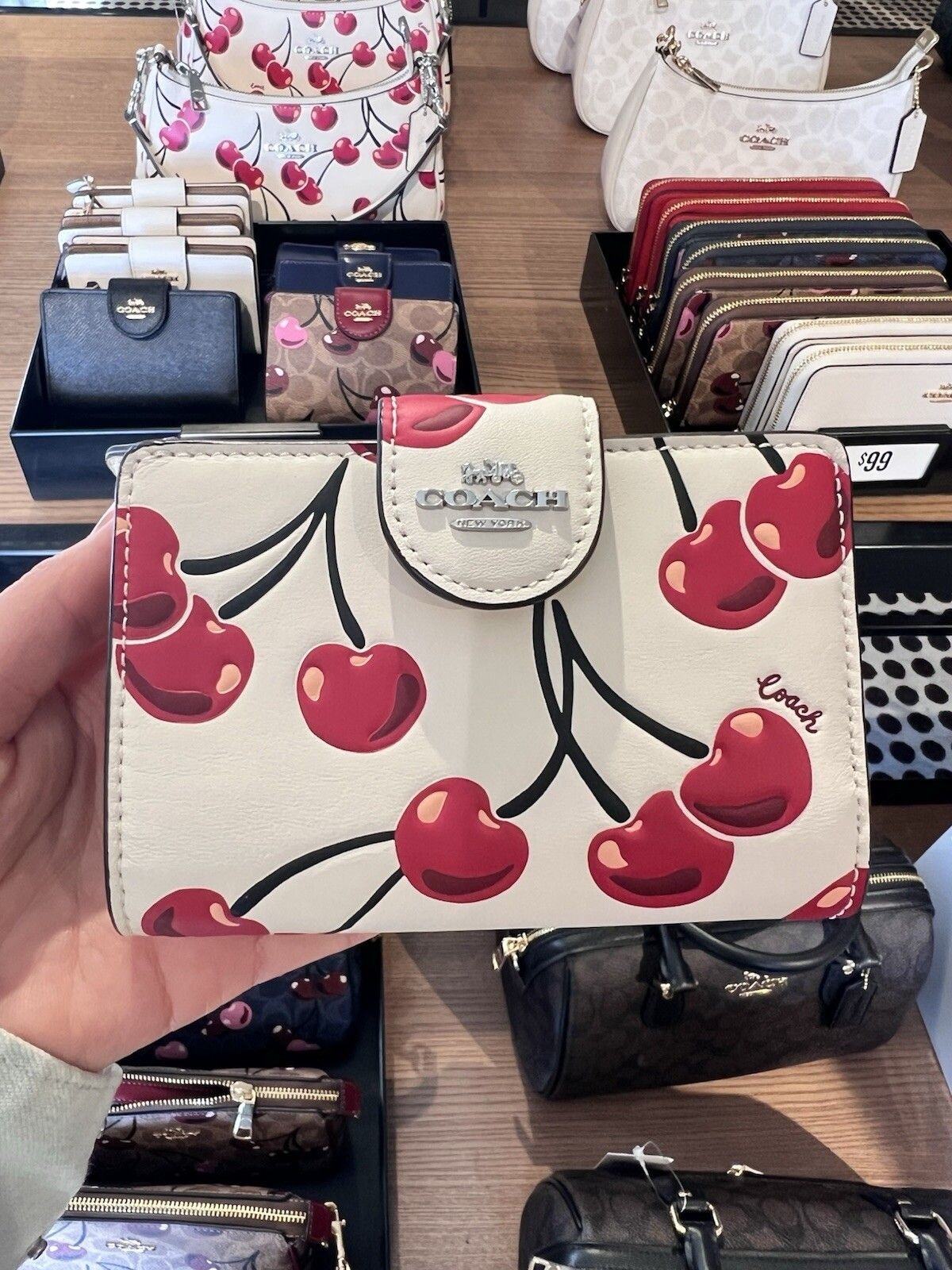 코치 coach [세금포함] [정품] CZ762 여성s 미디엄 Corner Zip 지갑 Cherry 프린트 원활한 가죽