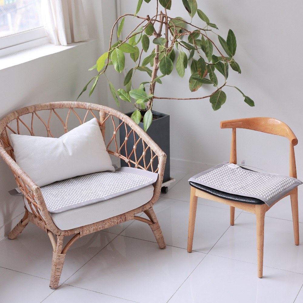 닥터스 탄소사매트 패드 프리볼트 리얼탄소섬유 DC전기온열카본매트 쇼파용 전기방석 캠핑용 해외여행용 110V 사용가능