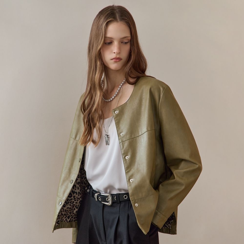 [롯데백화점] 마쟈 라운드 카라 페이크레더 자켓(베이지/브라운/카키) ZE10QJ600NH LE1220230385