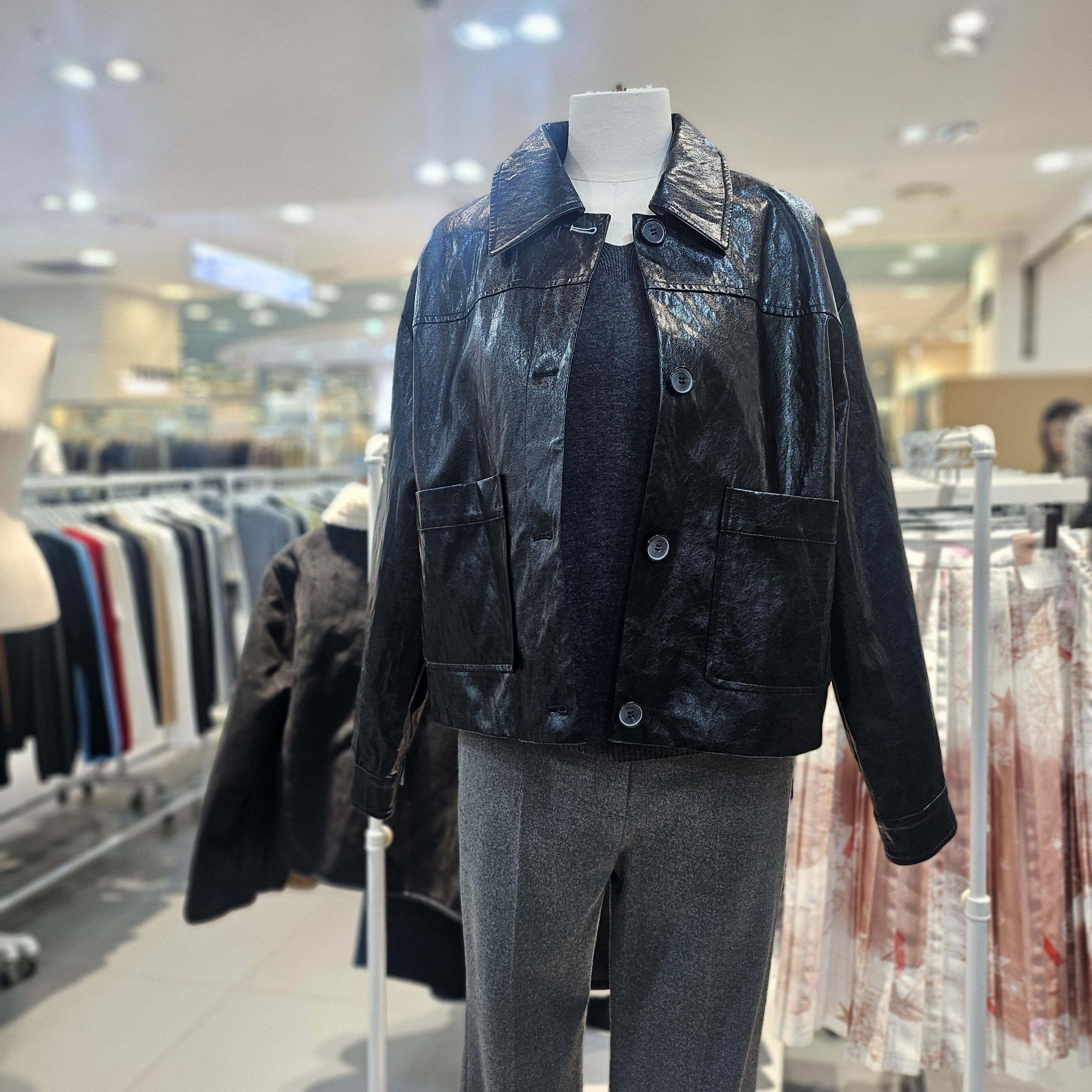 르샵 [모다아울렛][르샵]리에떼)카라 숏 버튼 레더 자켓(U1F32LJK010)BP 부평점