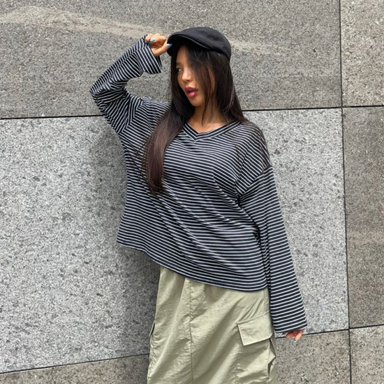 옷자락 여자 양브이넥 세미박시 단가라 긴팔티 티셔츠