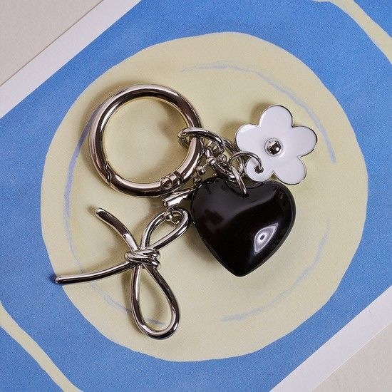 [조아람 오마이걸 효정&유빈 B1A4 공찬 착용] daisy heart keyring