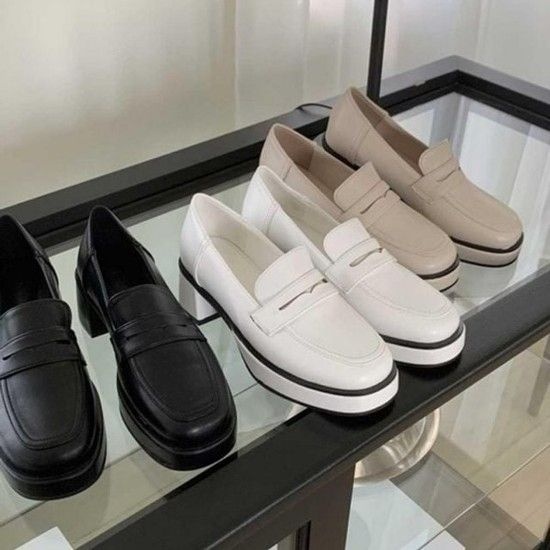 투톤 배색 데일리 발등 라인 클래식 가죽 스트랩 장식 여자편한신발 발편한로퍼