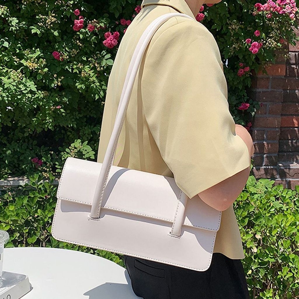 여성가룩 여대생 숄더백 노트북 가방 대학생 여자 여행 여친 정장 출근룩 크로스백 생일