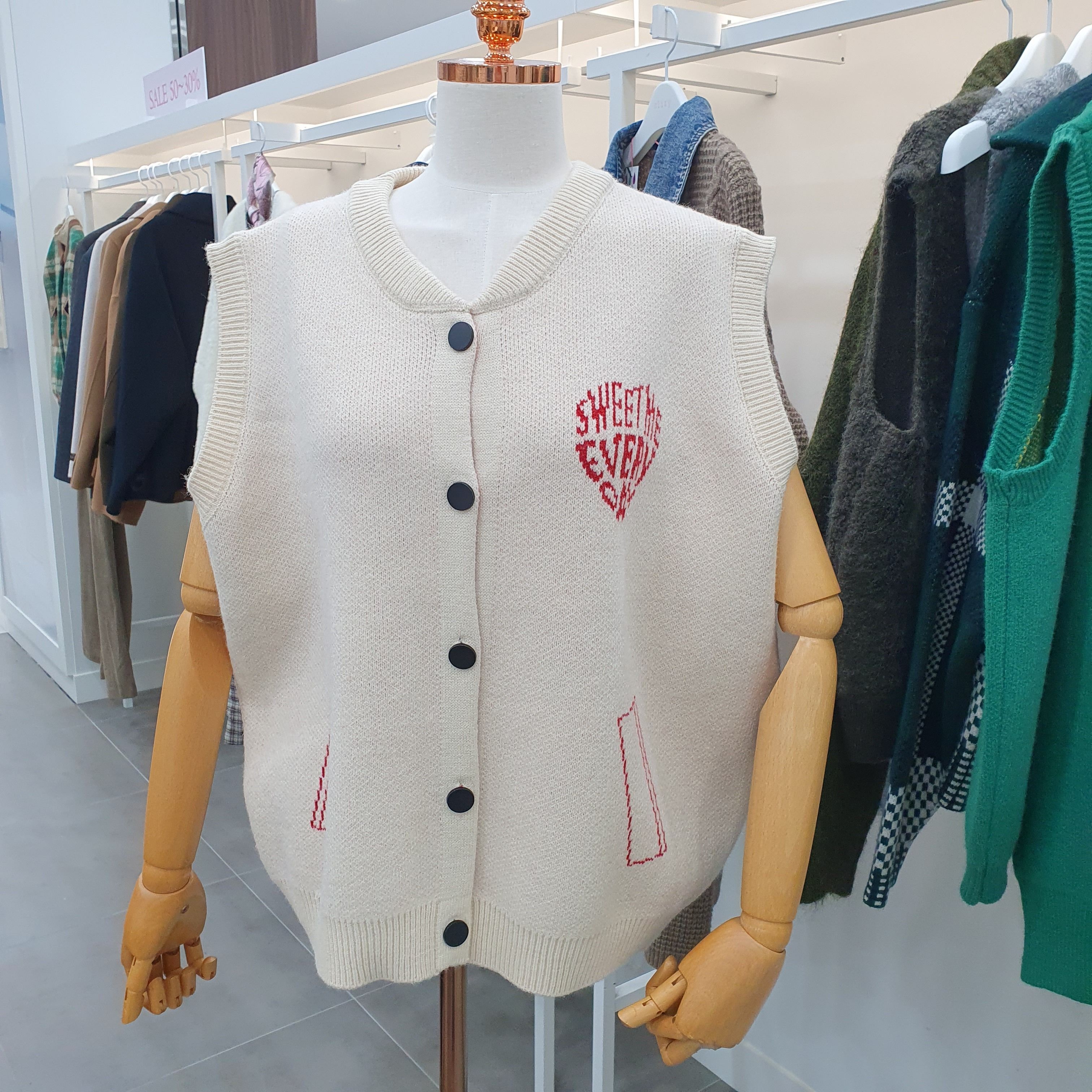 클리지 [모다아울렛][클리지]니트조끼 CP8WKV0405F_SH 시흥점