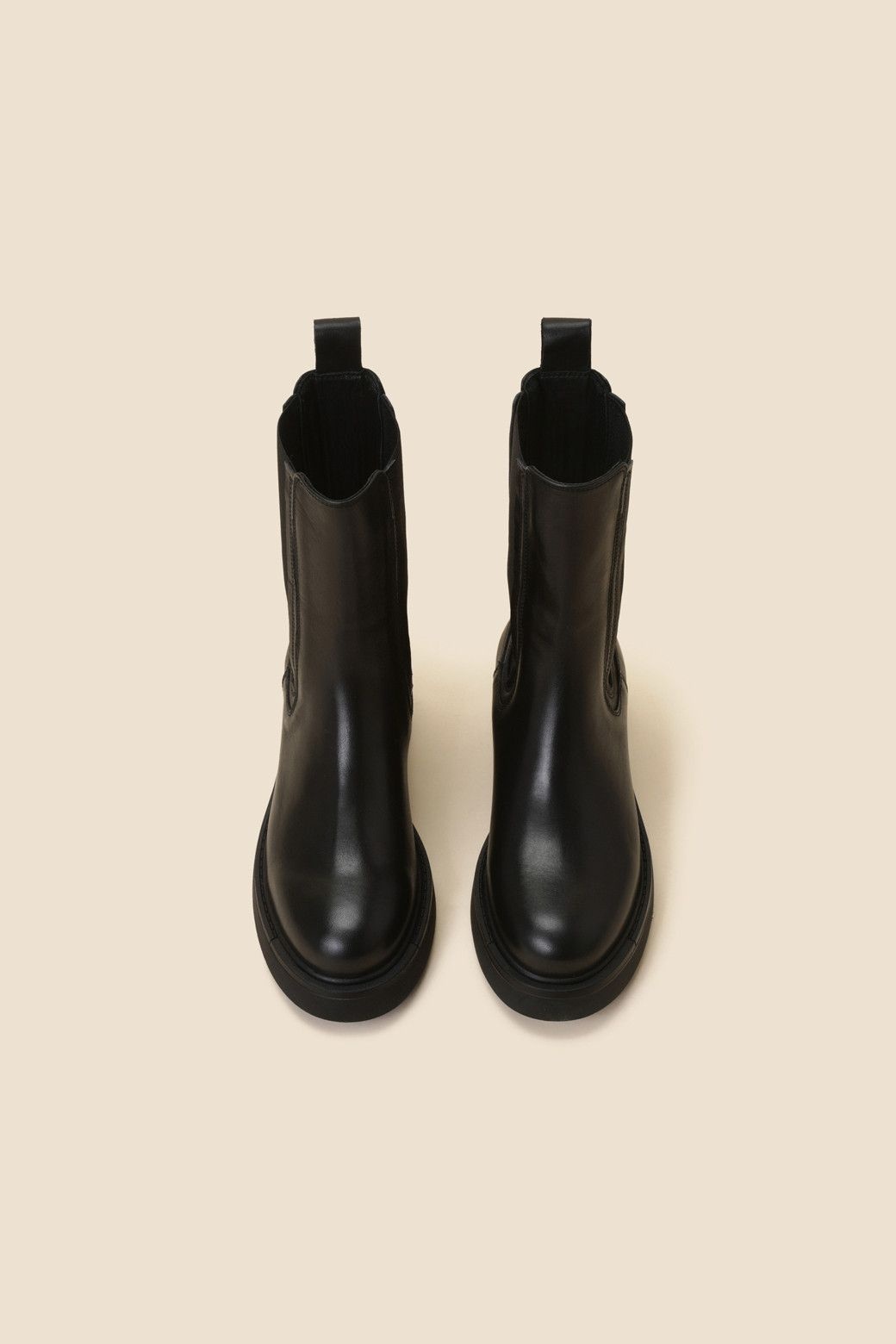 [롯데백화점] 슈콤마보니 Classic chelsea boots(black)DG3CW24601BLK_D LE1220369699