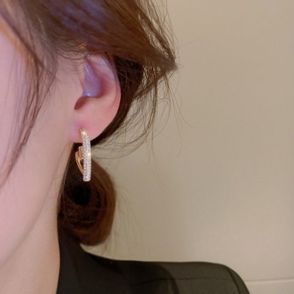 [교보문고] 유니블링 큐빅 골드 드롭 실버 순은 925 데일리 원터치 귀걸이