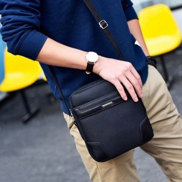 [하프클럽]남자 메신저백 사무 직장인 가방 크로스백