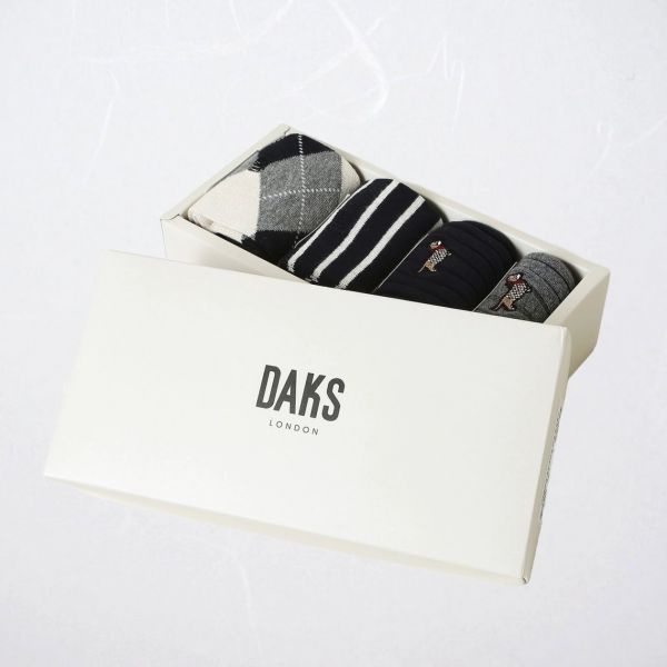 &lt;매장정품&gt; 닥스 DBSS4F302N2 [남성중목4족] 면혼방 혼합패턴 중목 4족 세트 228393