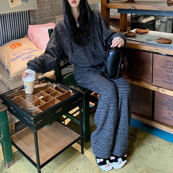 아리엘스타일 스트라이프 후드집업 팬츠세트 오딘스트레이닝세트