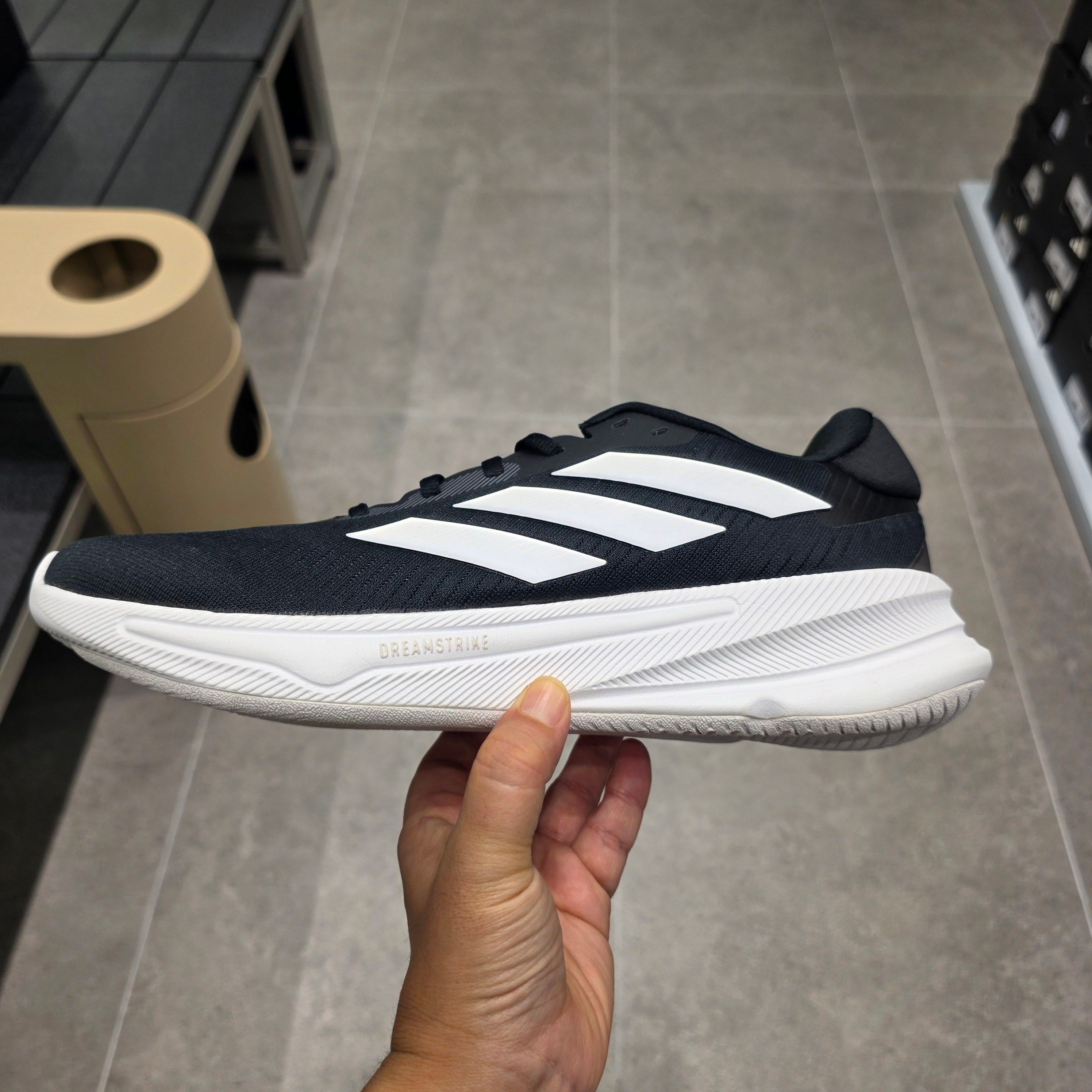 아디다스 슈퍼노바 이즈 M  운동화 러닝화 검흰 JI1426 5D1022