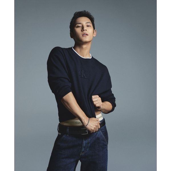 CALVIN KLEIN JEANS &lt;매장정품&gt; 캘빈클라인 진 CALVIN KLEIN JEANS [민규 ]남성 엠보스드 로고 크루넥 스웨터 4RD300G CEF 4RD300GCEF 172125