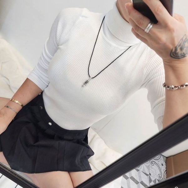 [하프클럽]모노무드 여자 겨울 슬림 하얀 골지 목폴라