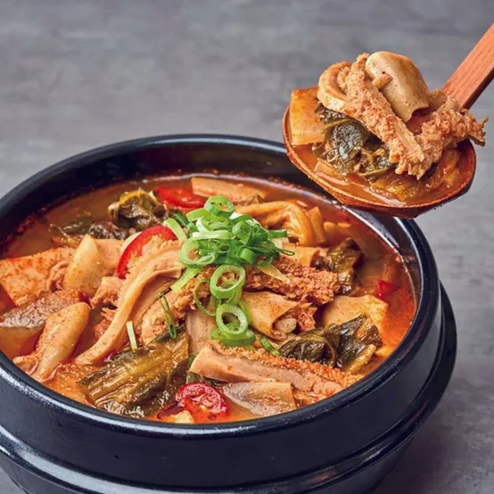 [APP전용] 80년 맛집 1936육개장터 소내장탕 750g x 4팩 외 차돌육개장/염소탕