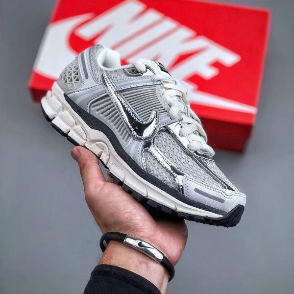 나이키 [나이키] 우먼 줌 보메로 5 런닝 운동화 FD0884-025