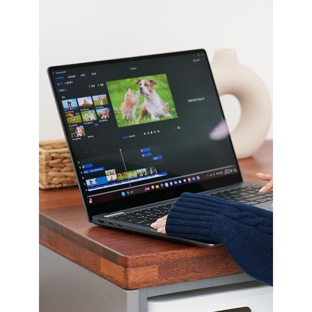 제이티알네트웍스 협력사 삼성전자 갤럭시북4 울트라 NT960XGL-X94A 문스톤그레이 RTX4070 SSD2TB