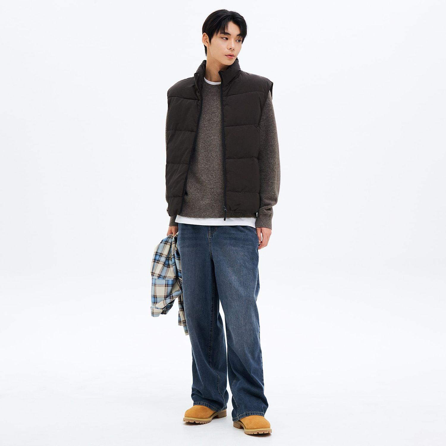 [롯데백화점] 에잇세컨즈 남성 라이트 패딩 베스트  브라운 455X38LYAD LE1220522382