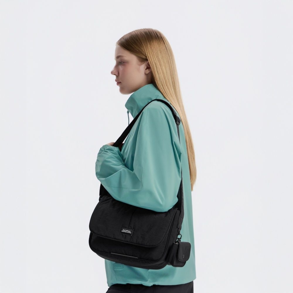 [공식][정상가: 89,000원] N253ACR540 경량 크로스백 BLACK