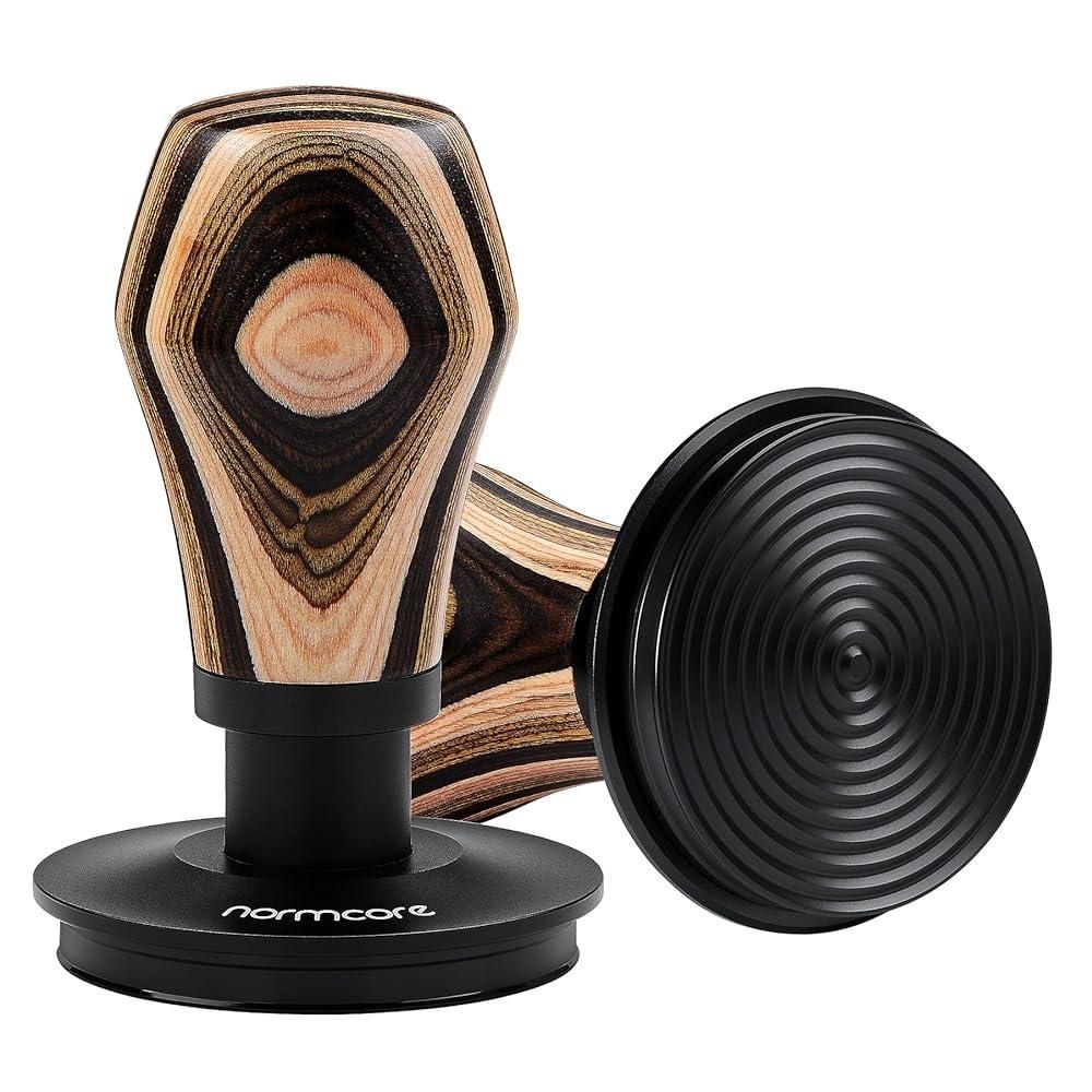 Normcore 53.3mm 스프링 장착 탬퍼 - 스테인리스 스틸 리플 베이스가 있는 에스프레소 커피 6.8kg(