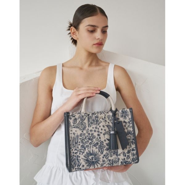 닥스 DAKS WOMENS ACCESSORIES 네이비 플라워자수 자카드 토트백 S DCBA6E654N2 395392