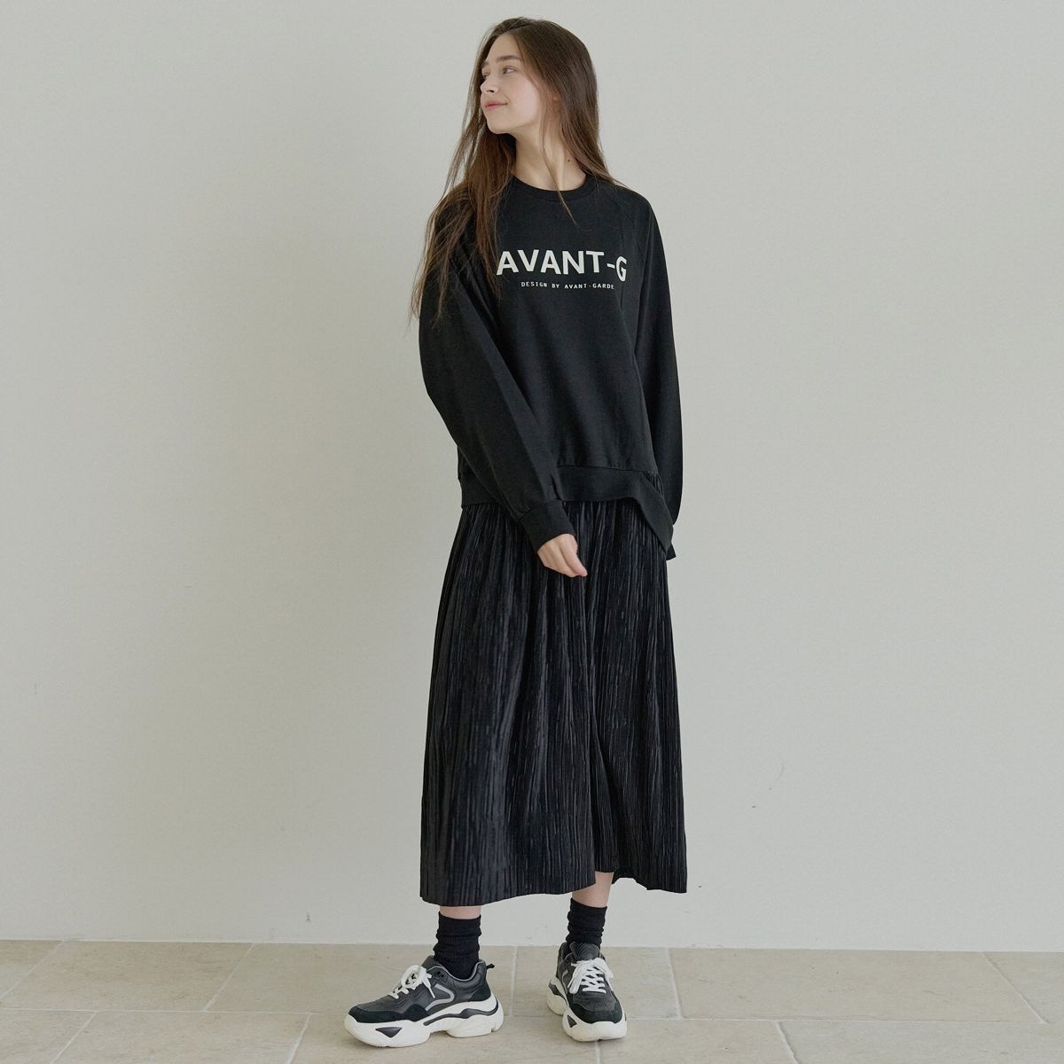 Hem Pleats Sweatshirt Unique One Piece - Black
