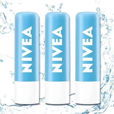 [ニベア]モイスチャーケア×3つの水分保湿効果リップバームリップケア