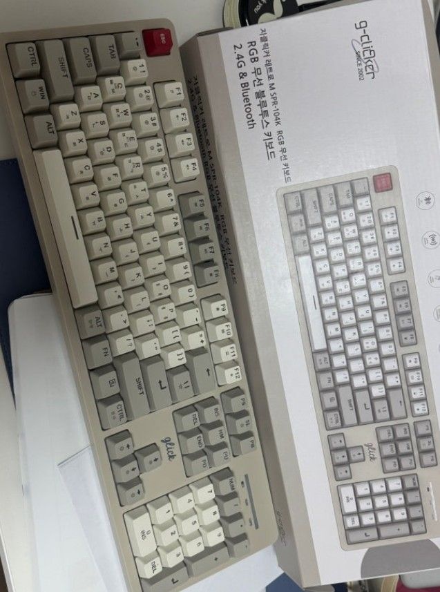 라익미 전자 지클릭커 레트로 M 레드 SPR-104K RGB 저소음 무선 블루투스 키보드