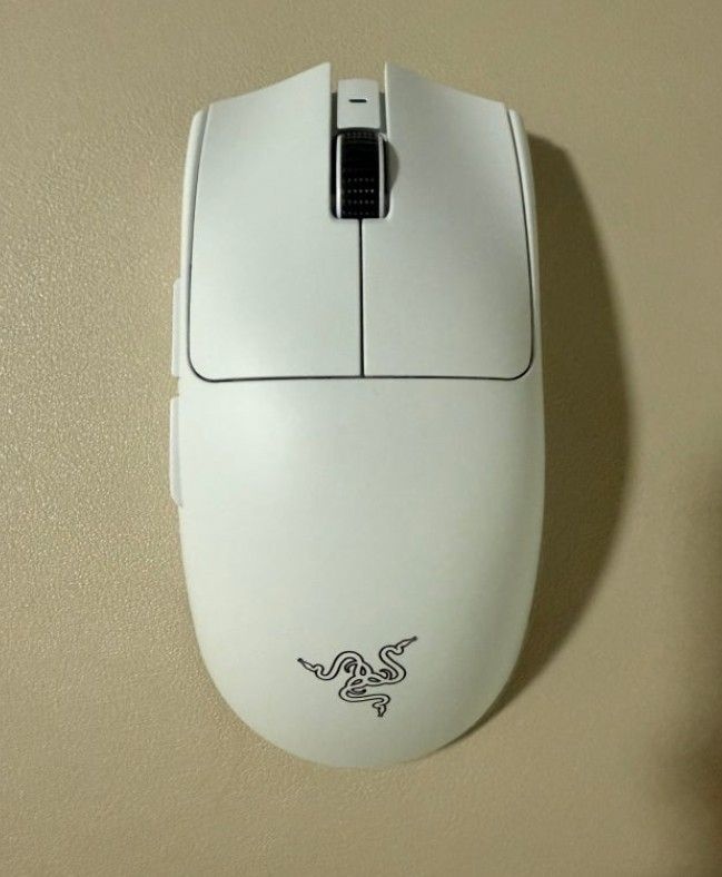 레이저 바이퍼 V3 PRO 무선 게이밍마우스 바브삼 (화이트)