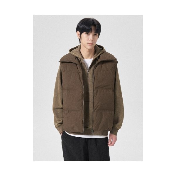 &lt;매장정품&gt; 에잇세컨즈 8SECONDS 하이넥 패딩 베스트 브라운 264Y38EYED 457554