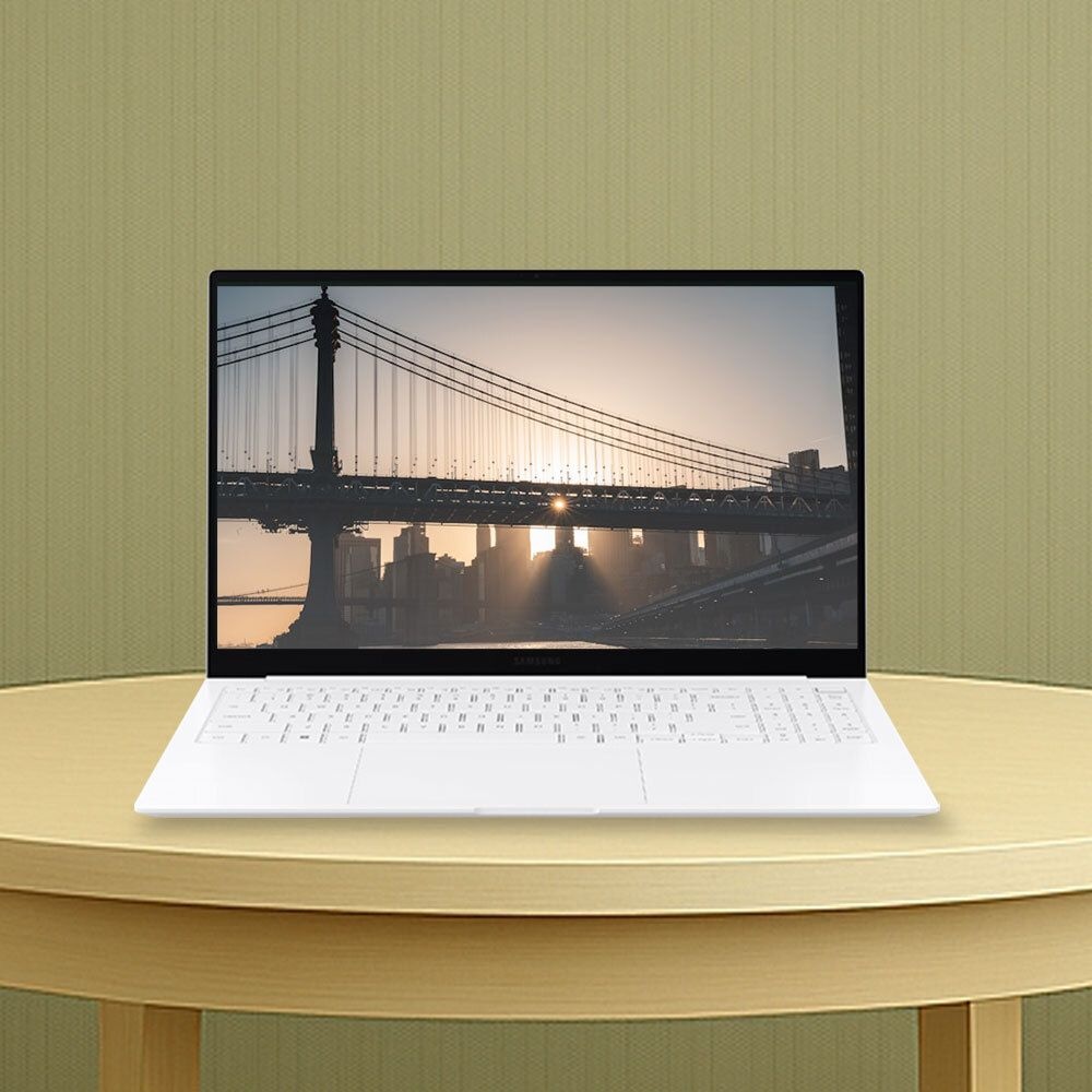 삼성전자 삼성 갤럭시북2 프로 / NT950XED-KC52S / 16GB 1TB WIN11 / HMC