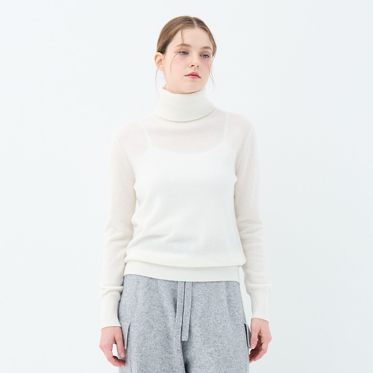 [롯데백화점] 유닛 캐시미어 100 베이직 피튜니아 터틀넥 풀오버 UFKKTN340C LE1220490719