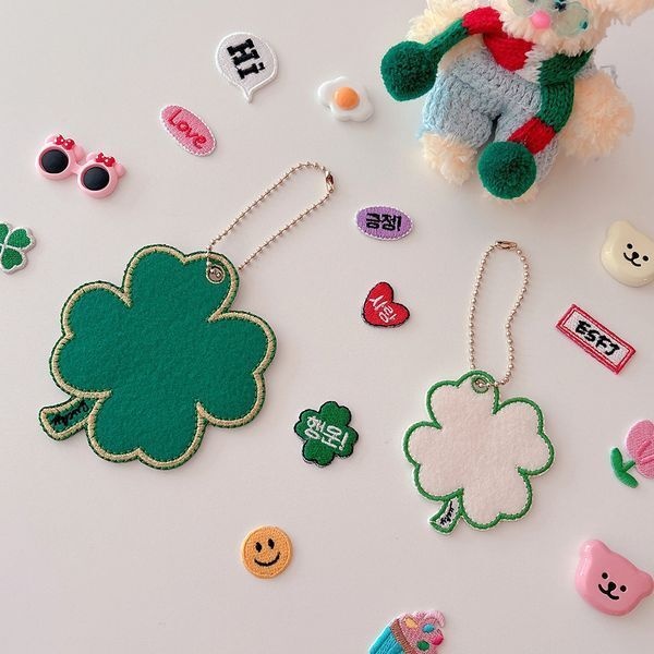 [교보문고] 올패턴 와펜 꾸미기 네잎클로버 네임택 키링(2종)