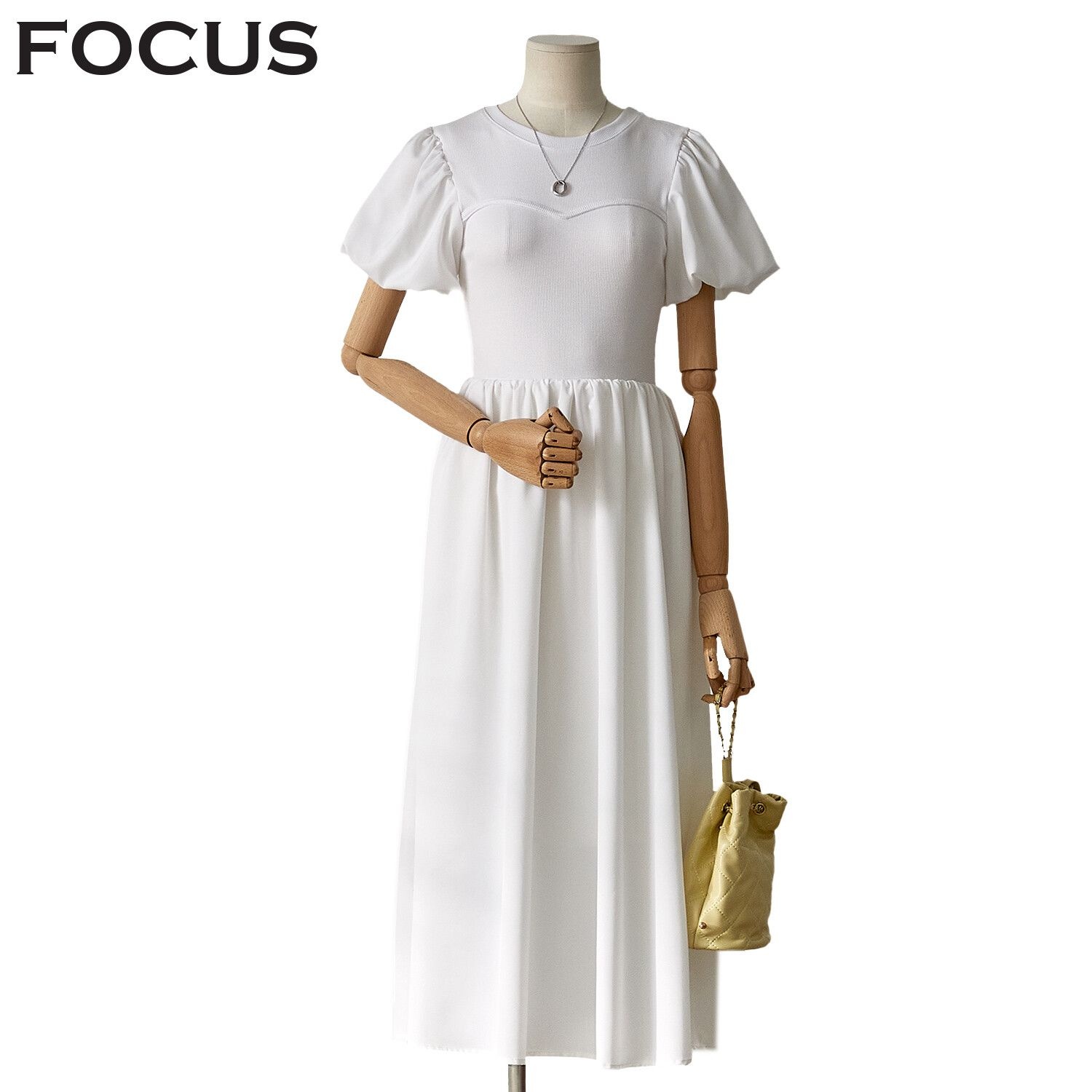 포커스 [모다아울렛][포커스]모던 니트 절개 배색 원피스 FM3D7OP0338_JK 전주김제점