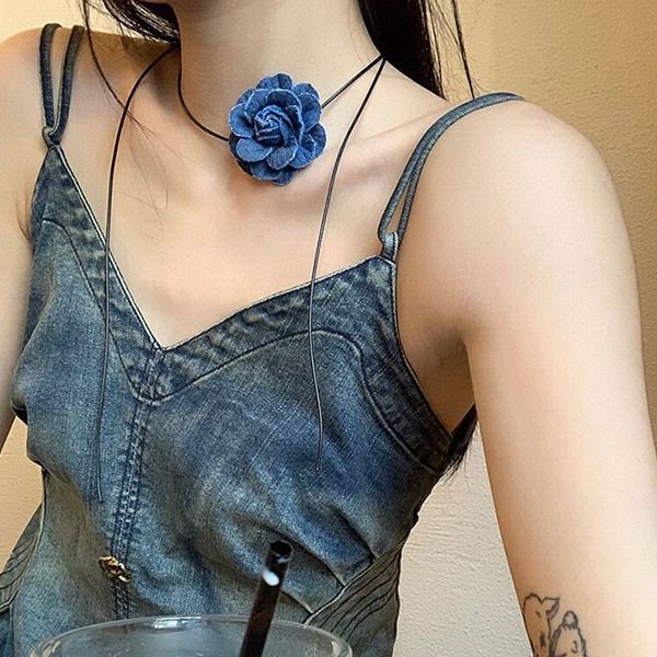 [카플스][패션플러스][홀리지]르라벳 플라워 코사지 포인트 끈 초커 줄 목걸이