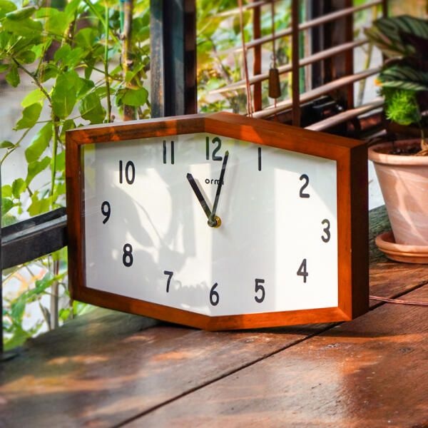 아트박스/아이노비아 오르미 레트로 루네클락 우드 무소음 벽시계