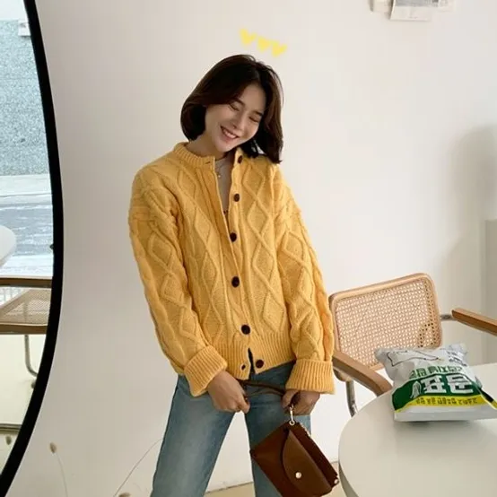 손이가는 꽈배기 가디건