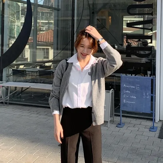 브이 울 니트 가디건