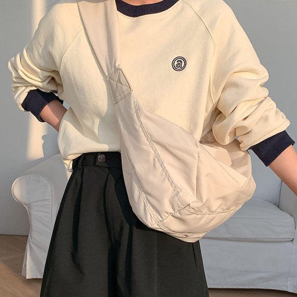 [패션플러스][루즈루나]우루리 여성 반달 하프문 크로와상 숄더 반달 크로스백 슬링백